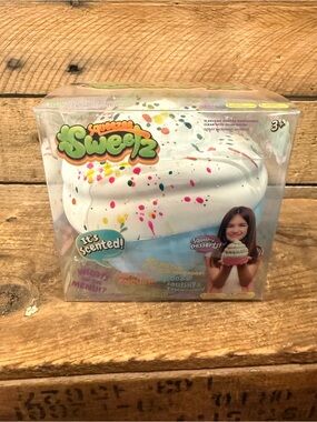 Squeezee Scented Blue & White Squishy Dessert Toy